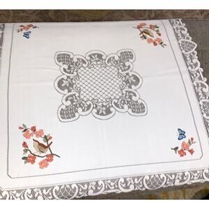 Heritage Lace SIMPLICITY Table Topper Butterflies, Birds & Flowers Cottage Core